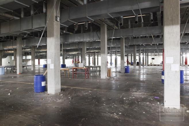 For Sale | 336,936 SF South Texas Industrial Facility: 516 W Live Oak St, Cuero, TX 77954